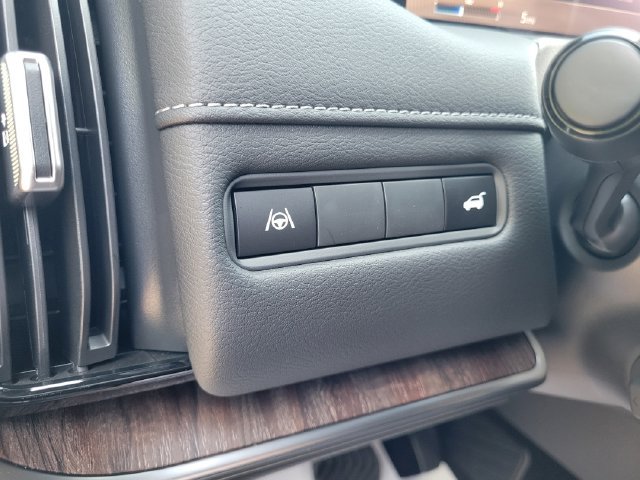 New 2026 Nissan Armada SL w/ Captain's Chari Seat Package AWD/4WD image 17