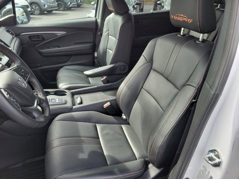 Certified 2022 Honda Pilot TrailSport image 19