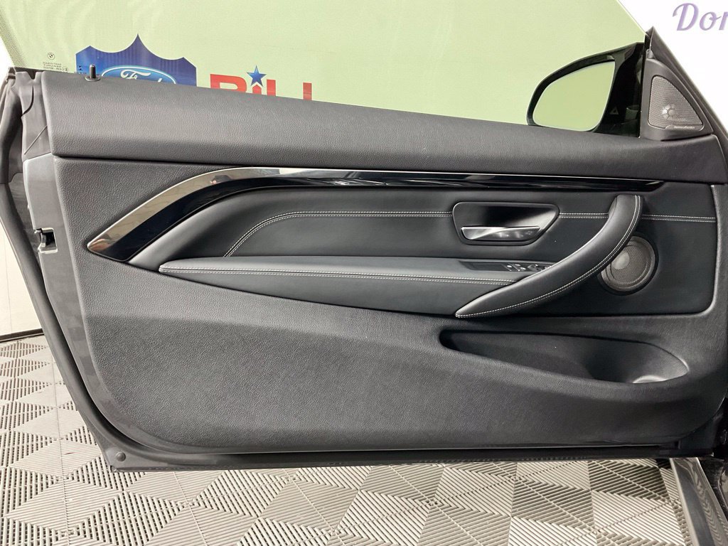 Used 2020 BMW M4 Coupe w/ Competition Package RWD image 12