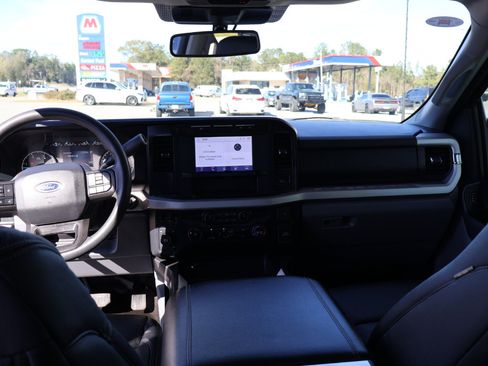 Used 2023 Ford F350 XLT w/ FX4 Off-Road Package image 11
