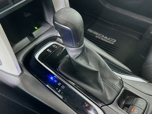 Used 2024 Toyota Corolla Cross LE image 25