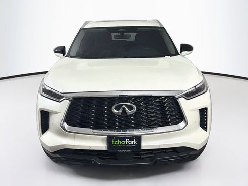 Used 2023 INFINITI QX60 Luxe w/ Cargo Package FWD image 2