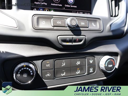 Used 2024 GMC Terrain SLE FWD image 35