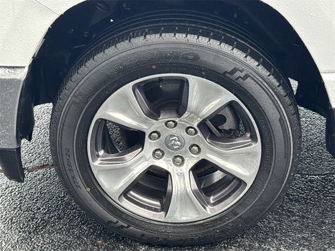 Used 2024 RAM 1500 Laramie image 11