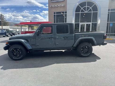 New 2026 Jeep Gladiator Sport AWD/4WD image 2