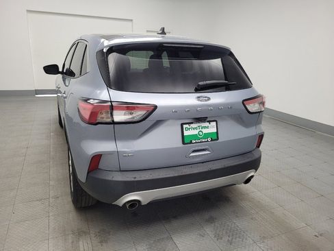 Used 2022 Ford Escape SE image 6
