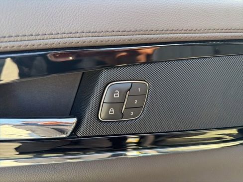 Used 2022 Lincoln Nautilus AWD w/ Premium Package image 22