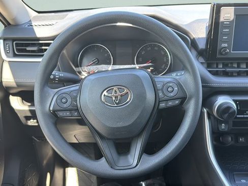 Used 2019 Toyota RAV4 LE w/ Carpet Mat Package image 20