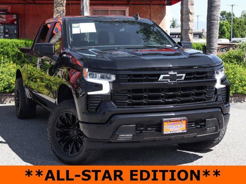 Used 2023 Chevrolet Silverado 1500 RST image 2