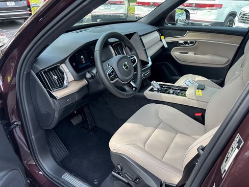 Used 2026 Volvo XC90 B5 Core w/ Protection Package Premier AWD/4WD image 23