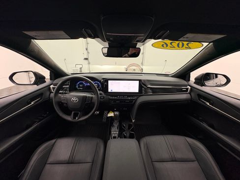 Used 2026 Toyota Camry XSE FWD image 3