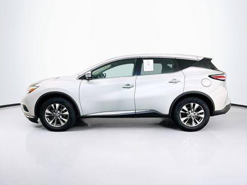 Used 2017 Nissan Murano S image 4
