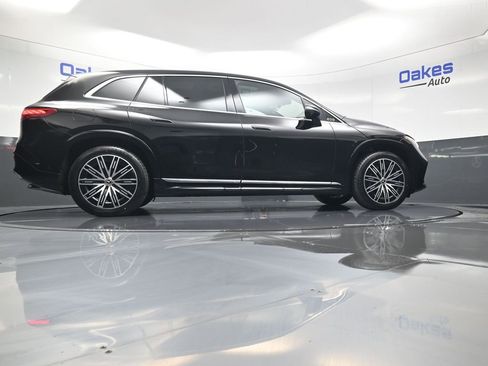 Used 2023 Mercedes-Benz EQS 580 4MATIC SUV image 47