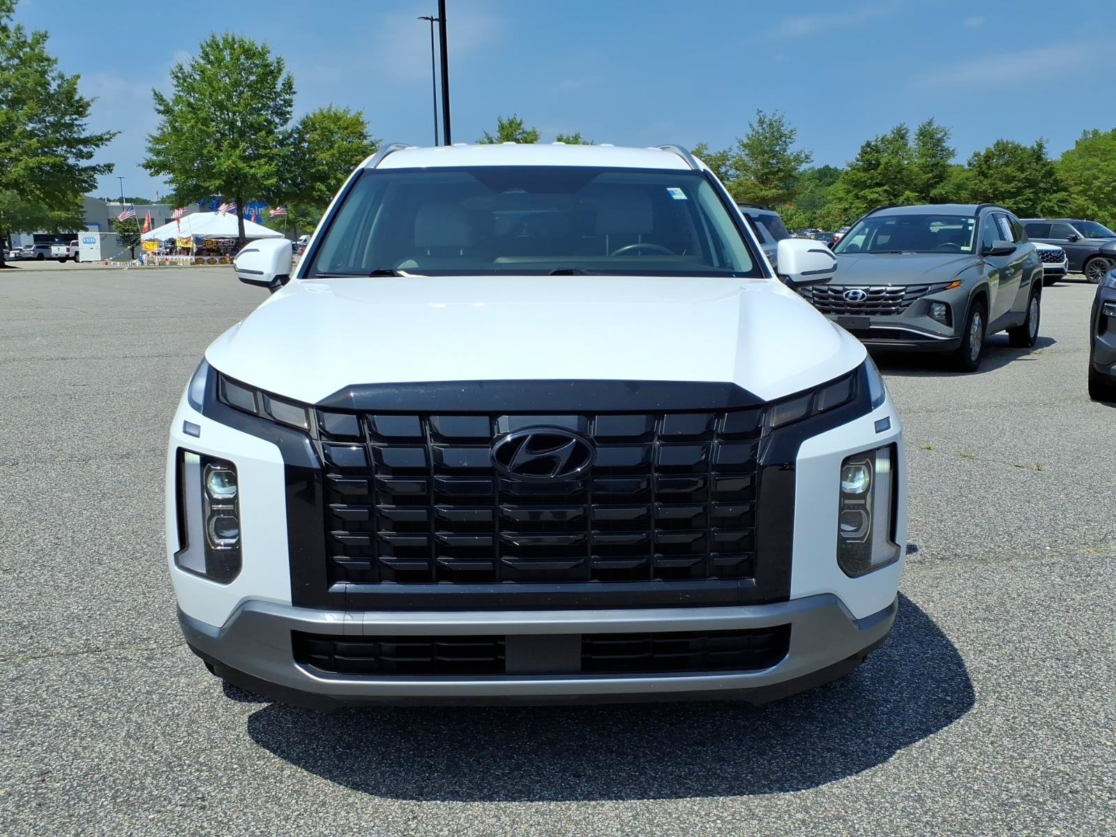 Used 2024 Hyundai Palisade SEL FWD image 2