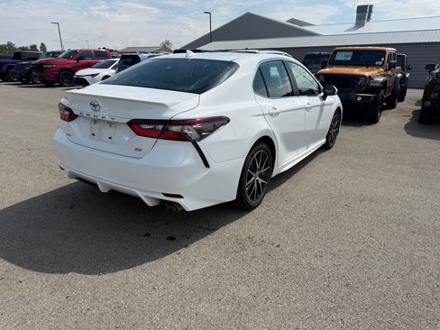 Used 2023 Toyota Camry SE FWD image 7