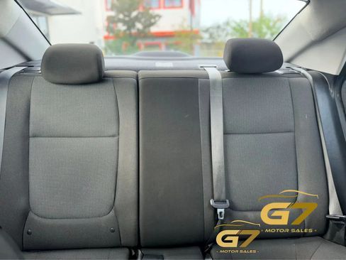 Used 2019 Hyundai Accent SE w/ Cargo Package FWD image 12