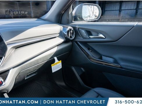 New 2026 Chevrolet Equinox LT w/ Convenience Package II FWD image 13