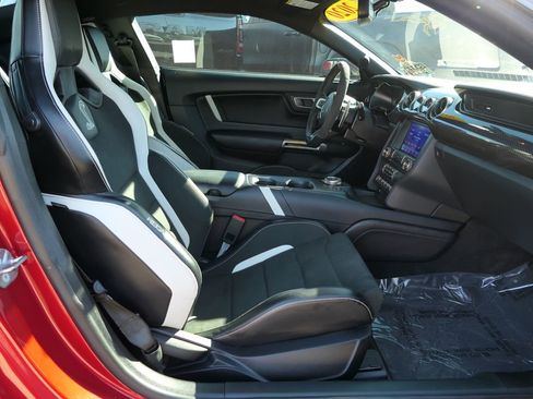 Used 2020 Ford Mustang Shelby GT500 w/ Technology Package image 26