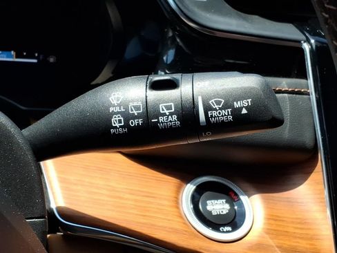 Used 2025 Jeep Grand Cherokee Summit AWD/4WD image 23