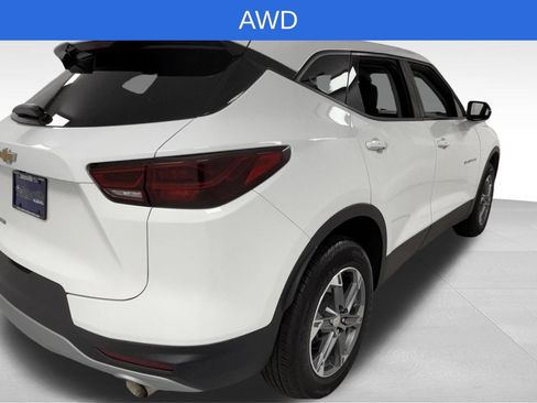 Used 2023 Chevrolet Blazer LT AWD/4WD image 3