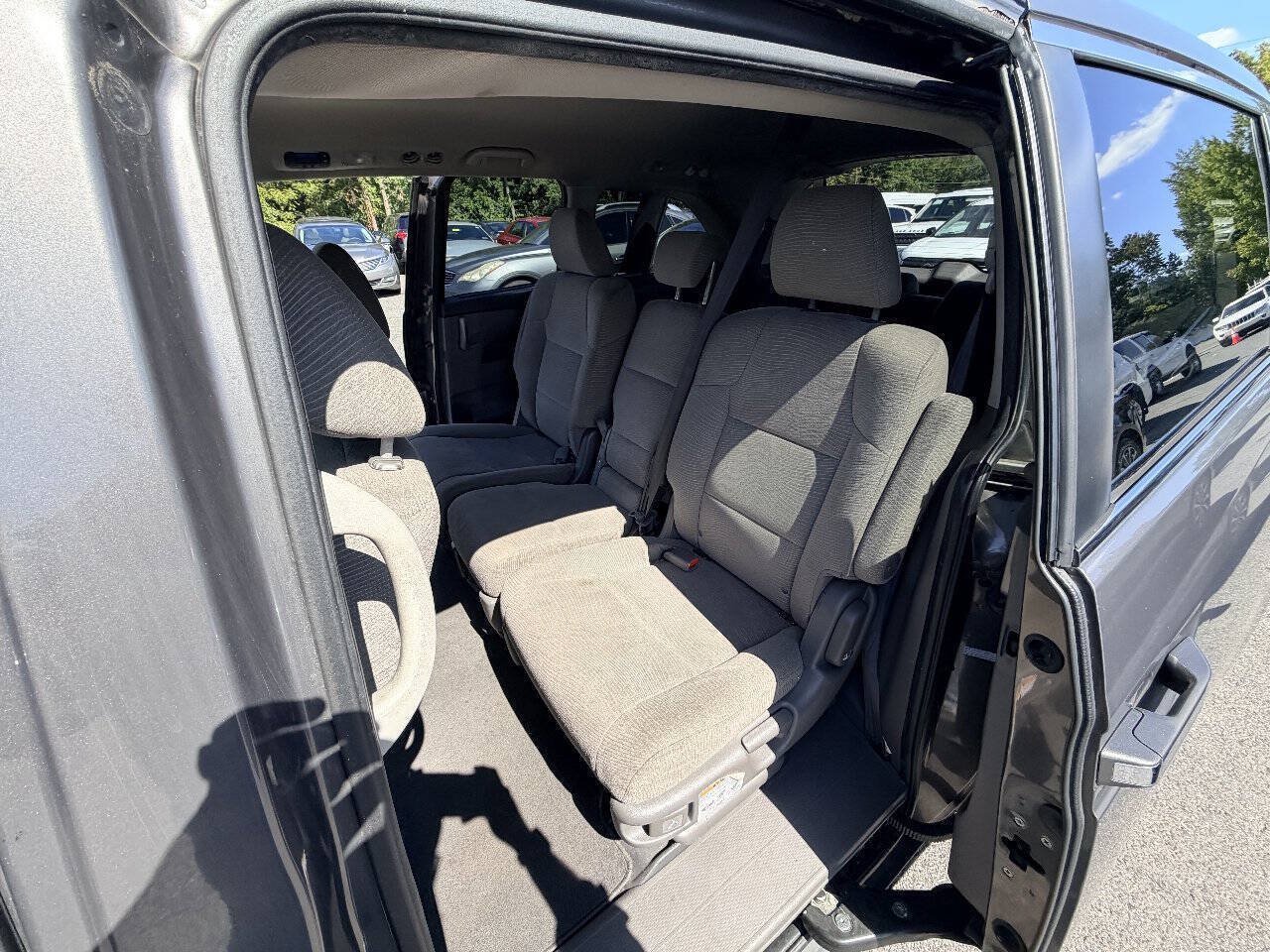 Used 2011 Honda Odyssey EX image 26