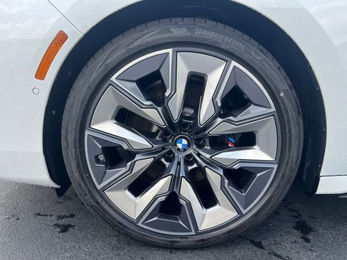 Certified 2024 BMW 760i xDrive 760i xDrive w/ Autobahn Package image 9