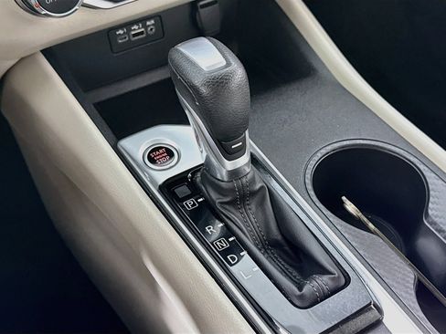 Used 2020 Nissan Altima 2.5 S AWD/4WD image 18
