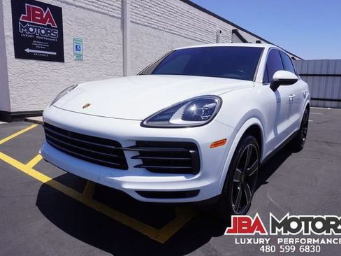 Used 2023 Porsche Cayenne AWD/4WD image 44