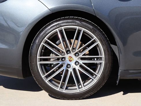 Used 2018 Porsche Panamera 4S w/ Premium Package Plus image 55