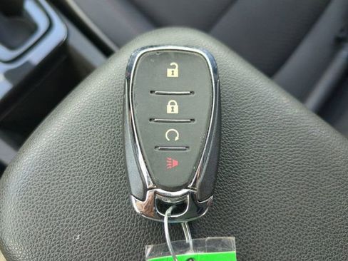 Used 2023 Chevrolet TrailBlazer RS FWD image 34