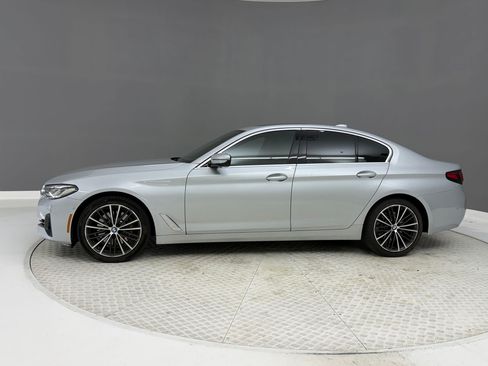 Used 2021 BMW 530i w/ Convenience Package RWD image 2