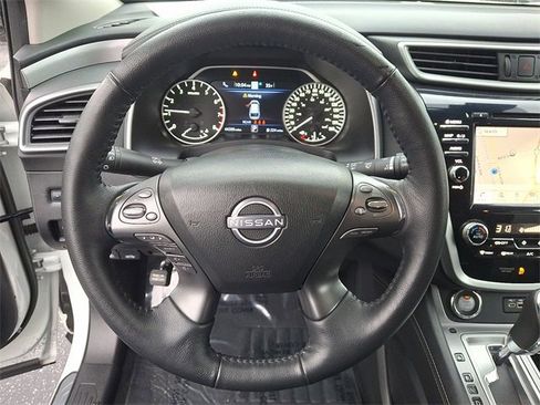 Used 2023 Nissan Murano SV image 19