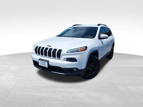 Used 2016 Jeep Cherokee Latitude w/ Cold Weather Group AWD/4WD image 3