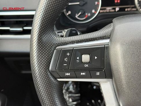 Used 2025 Mitsubishi Outlander SE AWD/4WD image 23