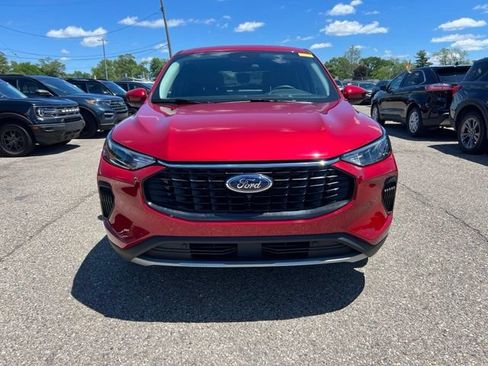 Certified 2023 Ford Escape Active w/ Tech Pack #2 AWD/4WD image 2
