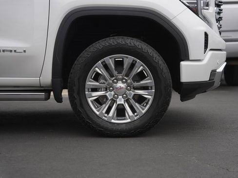 Used 2022 GMC Sierra 1500 Denali image 4