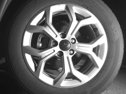 Used 2025 Jeep Compass Latitude image 14