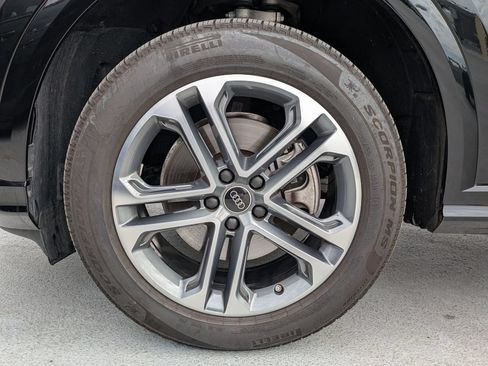 Used 2025 Audi Q5 Premium w/ Convenience Package AWD/4WD image 27