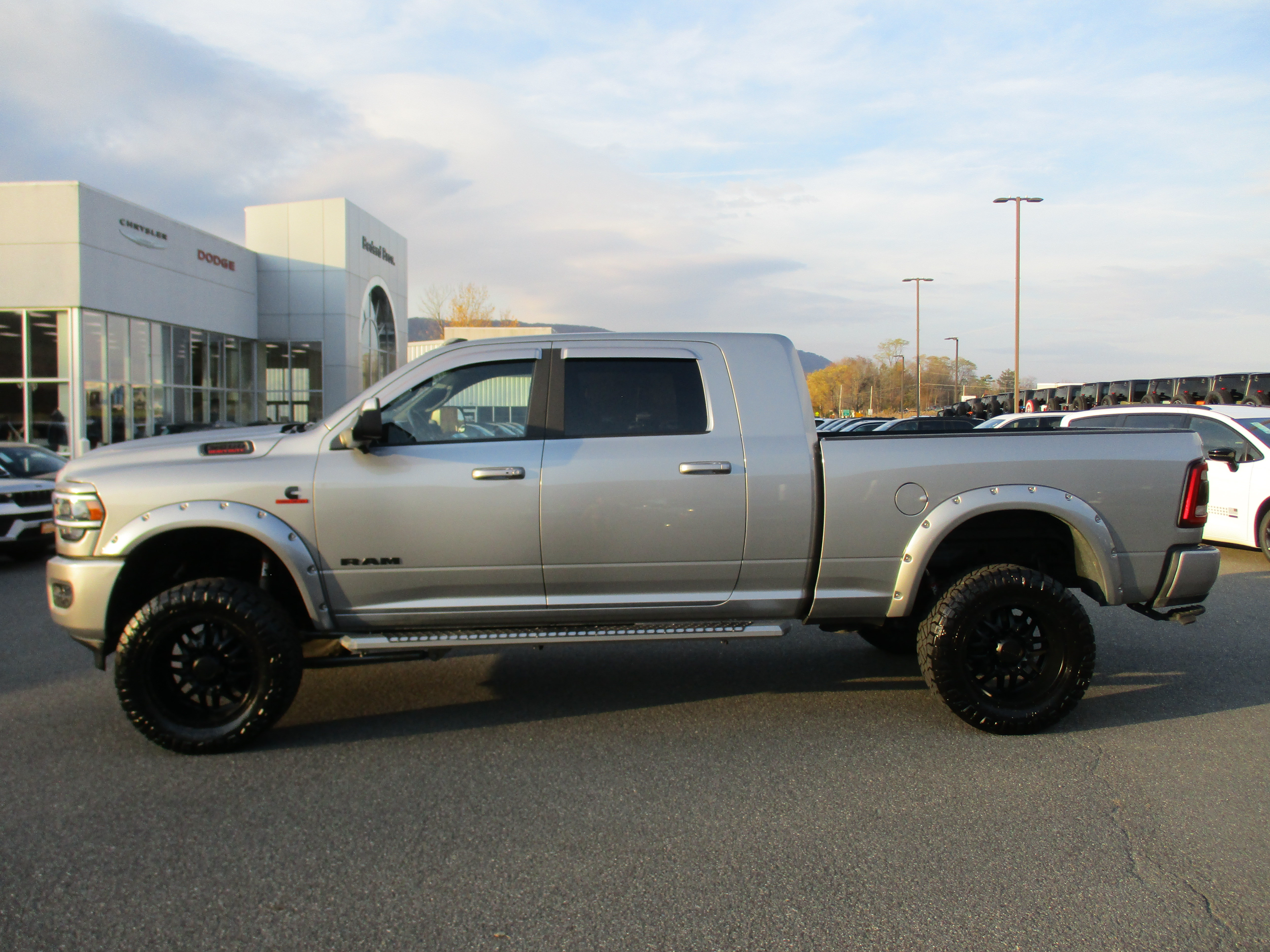 Used 2022 RAM 2500 Laramie AWD/4WD image 8