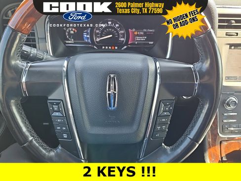 Used 2017 Lincoln Navigator Select image 8