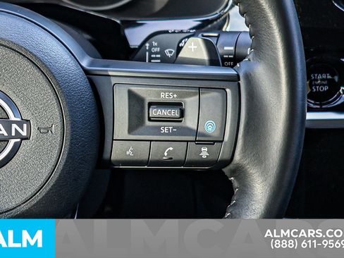 Certified 2025 Nissan Pathfinder SV image 32