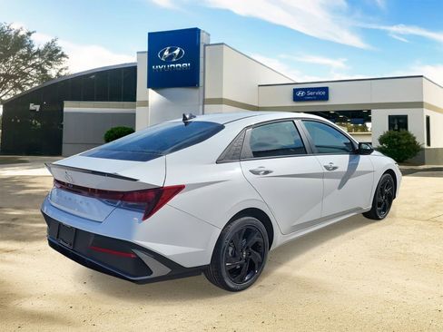 New 2026 Hyundai Elantra Sport image 4