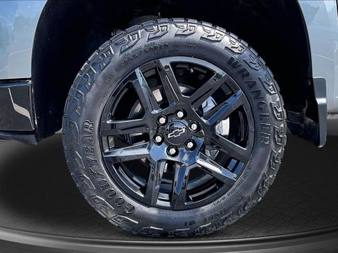 Used 2024 Chevrolet Silverado 1500 LT Trail Boss w/ LT Trail Boss Premium Package AWD/4WD image 10