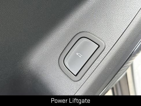 New 2026 GMC Acadia AT4 w/ Luxury Package AWD/4WD image 10