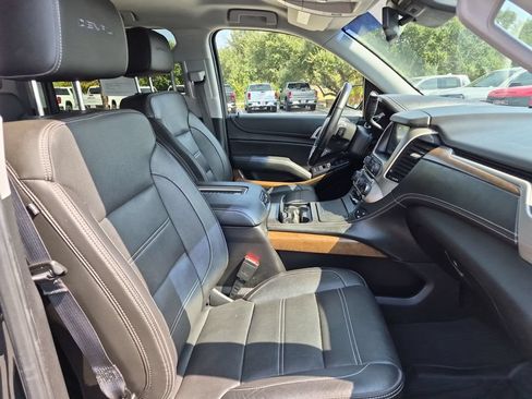 Used 2019 GMC Yukon XL Denali AWD/4WD image 42