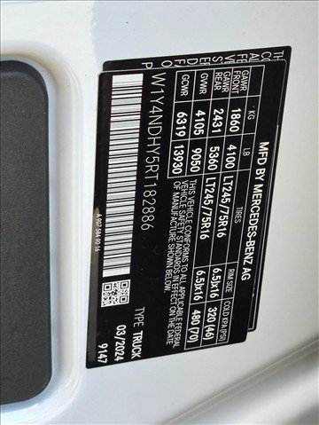 Used 2024 Mercedes-Benz Sprinter 2500 image 17