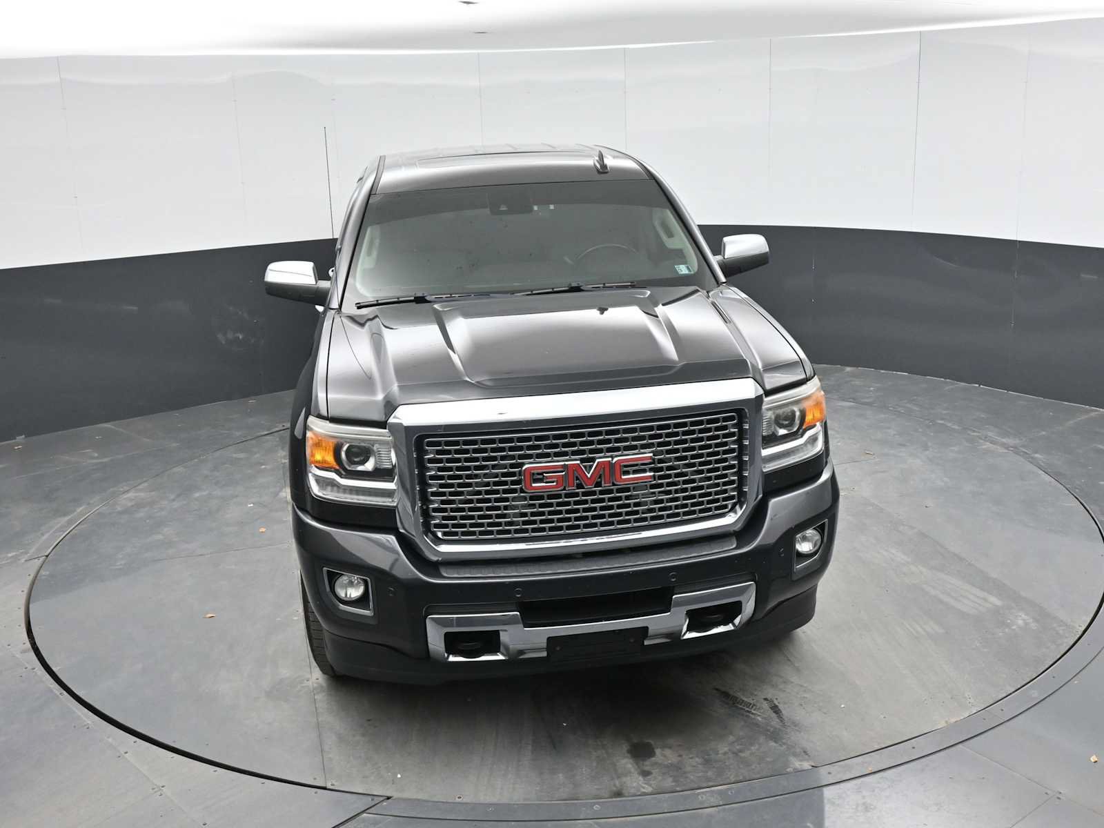 Used 2015 GMC Sierra 2500 Denali w/ Driver Alert Package AWD/4WD image 17