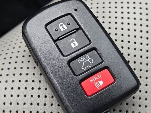 Used 2019 Toyota Highlander Limited Platinum AWD/4WD image 36
