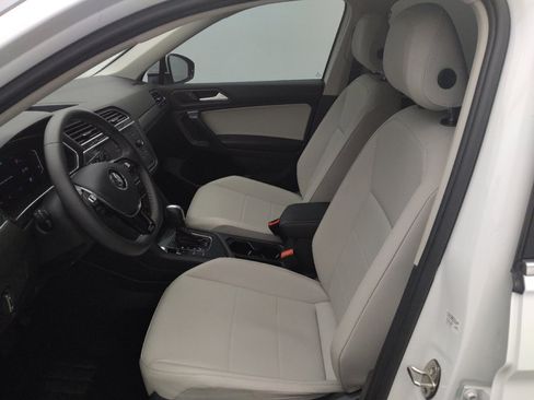 Used 2021 Volkswagen Tiguan SEL w/ 3-Row Tiguan MDO Package FWD image 17