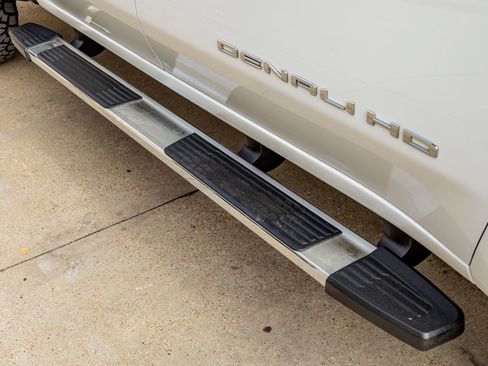 Used 2021 GMC Sierra 2500 Denali w/ Denali Ultimate Package image 13